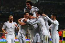 Bernabeu Angker di Laga...