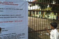 Sekolah Digembok, Siswa...