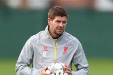 Gerrard Cemburu Lihat...