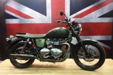 Triumph Resmi Panaskan...