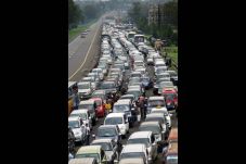 Warga Bekasi Kena Imbas...