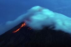 Akan Meletus, Gunung...