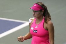 Puig Kesulitan, Stosur...