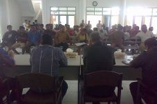 Tolak Digusur, Pedagang...
