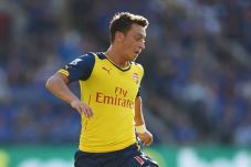 Soal Ozil, Ballack Minta...