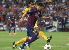 Apoel Permalukan Barcelona