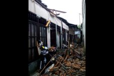 Angin Kencang Terjang...