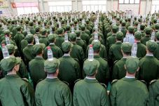 Tes Unik Militer China,...
