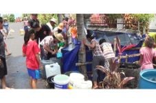 Kemarau Panjang, Warga...