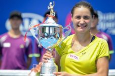 Singkirkan Unggulan...