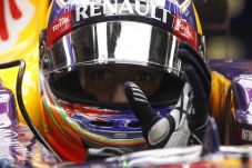 Ricciardo Memburu Podium...