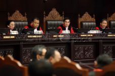 MK Belum Putuskan Hasil...