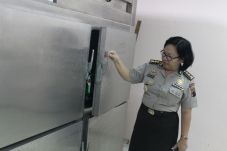 Rini, Polwan Pertama...