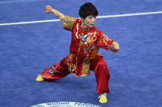Xiaoling, Atlet Tua...