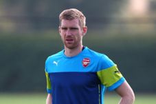 Mertesacker-Gibbs Comeback...