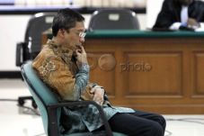Ahmad Fathanah Dipindah...