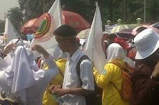 Ribuan Perawat Geruduk...