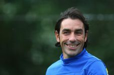 Pires Minta Arsenal...
