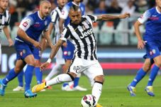 Juventus dan AS Roma...