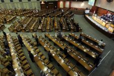 DPR Voting, Pilkada...