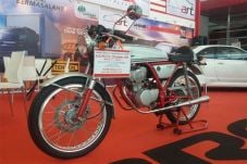 Honda Dream 50 Curi...