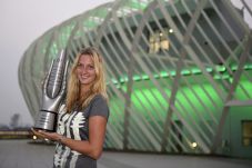 Gebuk Bouchard, Kvitova...