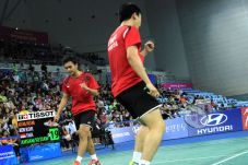 Raih Emas, Hendra/Ahsan...