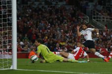 Main Kandang, Arsenal...