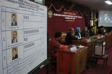 Fathur Rokhman Kembali...
