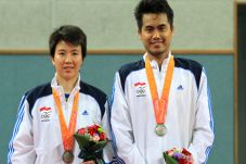 Tontowi/Liliyana Akui...