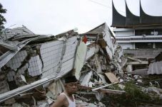 Peringatan 5 Tahun Gempa...