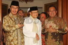 Pendapat Habibie Soal...