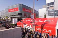 Oracle Luncurkan Versi...