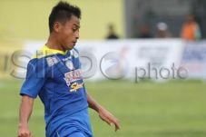 Penyerang Arema Ditantang...
