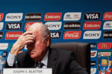 UEFA Desak FIFA Terbuka...