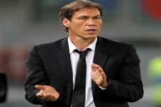 AS Roma Siap Hadapi...