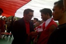 Penuhi Nazar, Main Sepakbola...