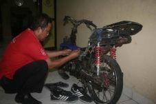 Bakar Motor dan Aniaya...