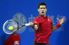 Djokovic Raih Gelar...