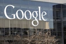 Google Kembangkan Layar...