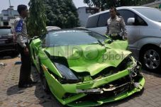 Polisi: Lamborghini...