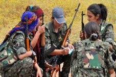 Wanita Kurdi Ledakkan...