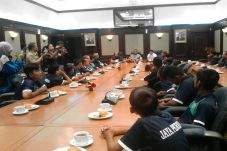 Tim Asal Purwakarta...