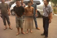 Dikejar Polisi, Penjambret...