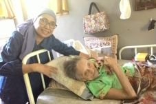 Nenek Rauf Sengaja Tonjolkan...