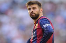 Pique Bantah Kabar Hengkang