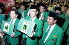 Berbeda Sikap, KMP Berharap...