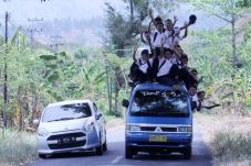 Aksi Berbahaya Pelajar...