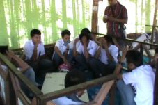10 Siswa SMA Main Judi...