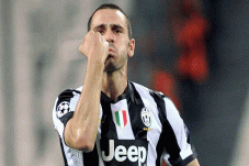 Bonucci Nyesal Hina...